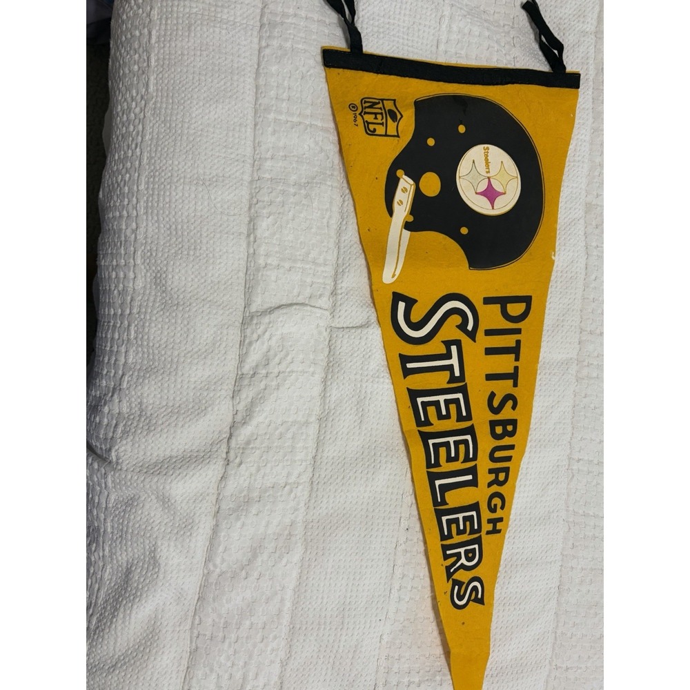 NFL Pittsburgh Steelers Vintage Felt Pennant Flag with Helmet Graphic